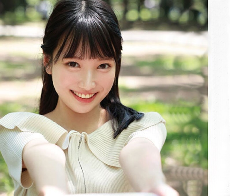 照れて、笑って、キスした後は自宅とホテルで激しく何度も求め合うお泊まりヤリまくり濃密デート 榊原萌