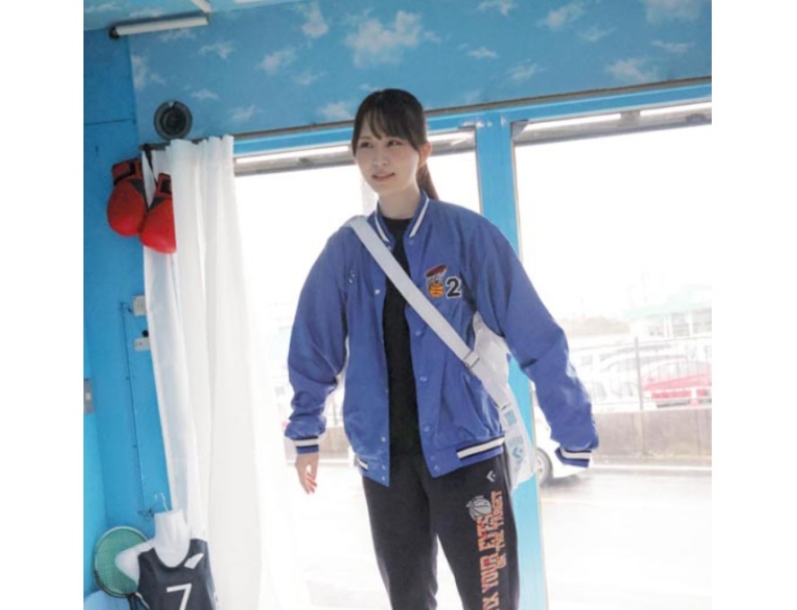 マジックミラー号 部活帰りのアスリート女子大生が何度も射精…高額賞金GET！連続射精チャレンジ…酒井莉乃