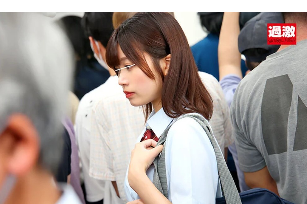 対面痴●で何度もイカされ糸が引くほど舌を絡ませるベロキス発情娘2・前田美波