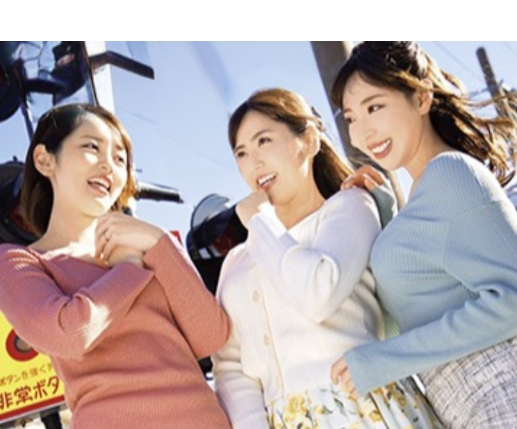 朝、ママ友たちが密かに計画する乱交パーティー・美咲かんな＆川崎亜里沙＆かなで自由