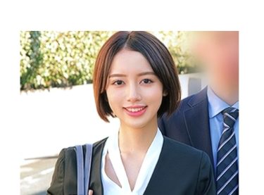 【美咲かんな】美女OLが会社の社友と身体を重ねたオイルマッサージで感度を上げられて発情した後、生チ◯ポ挿入の快楽セックス